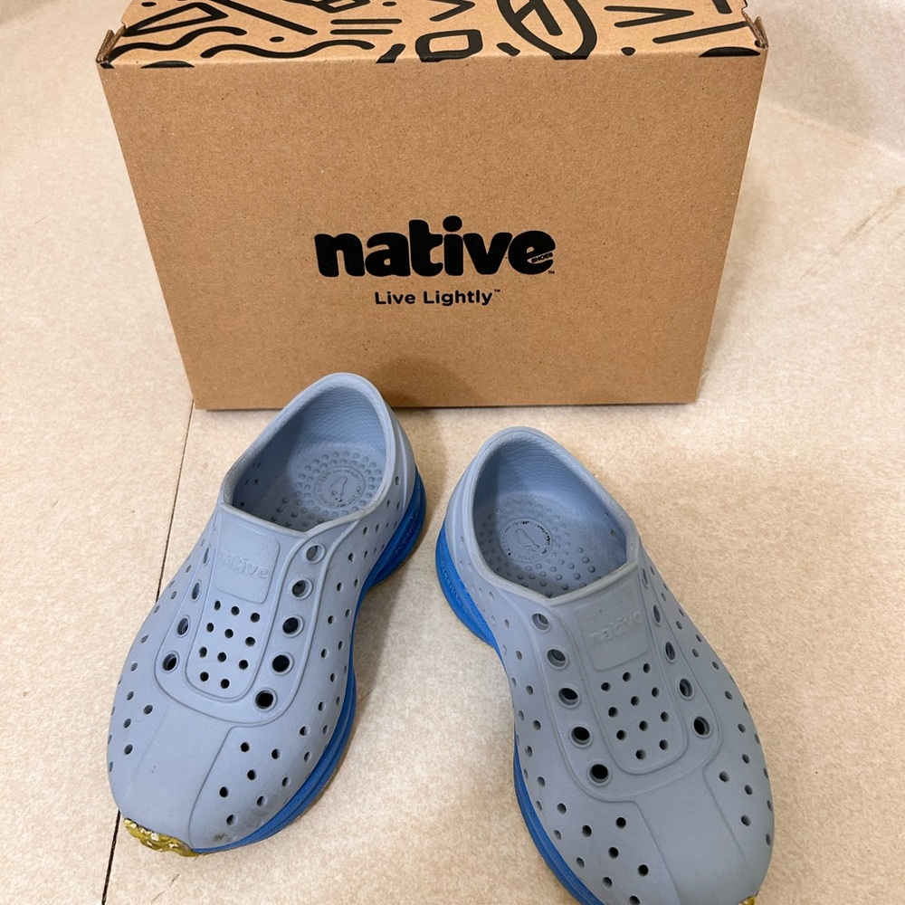 Native Blue Robbie Sugar lite slip ons (C7)